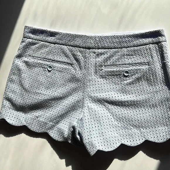 Womens Club Monaco Periwinkle Scalloped Hem Eyelet Shorts - Picture 3 of 9